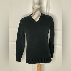Hengpiaoyizu Black Sweater